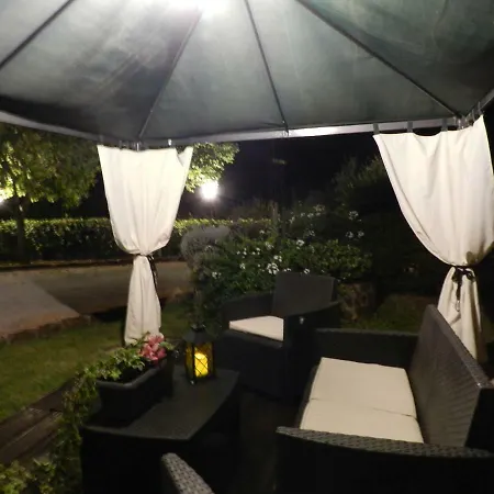 Maria فندق مبيت وإفطار 4*